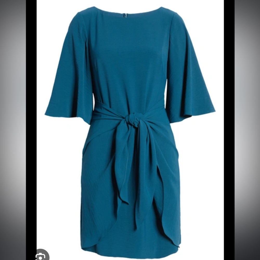 Vince Camuto Washer Tie Waist Crepe Dress